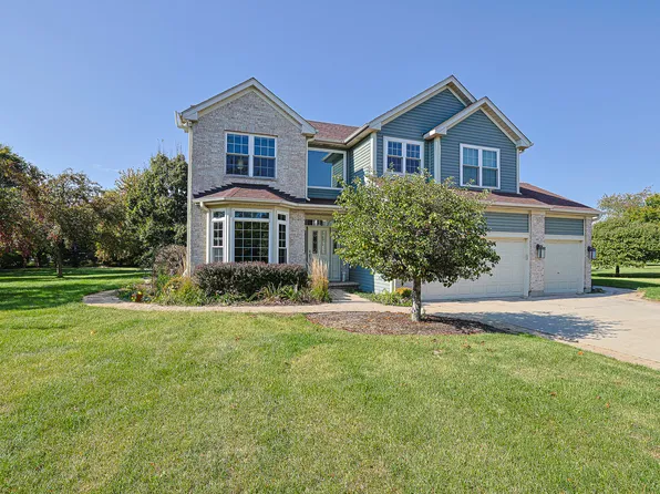 8789 Bentley Ln, Spring Grove, IL 60081