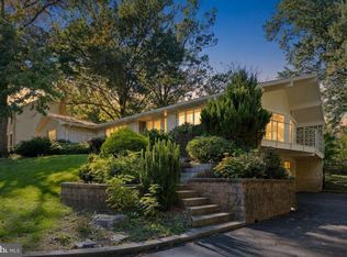 412 Center St, Hershey, PA 17033