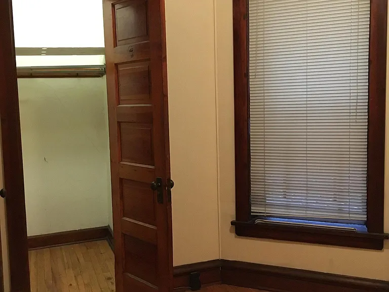 2637 N Ashland Ave #1 — Photo 4
