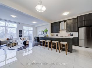 94 Carrville Woods Cir, Vaughan, ON L6A 4Z6
