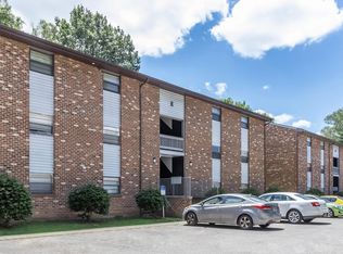 220 8th St, Vinton, VA 24179