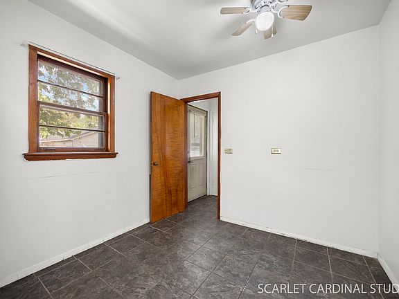 5th image of 430 Judson St