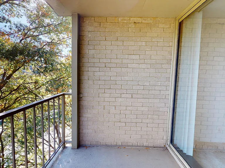 Waterside Towers — Photo 74
