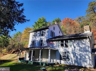 313 E Fireline Rd, Palmerton, PA 18071
