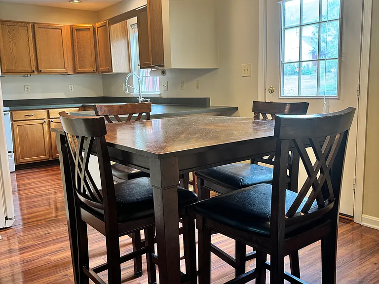 1282 Hunters Ridge Dr — Photo 8