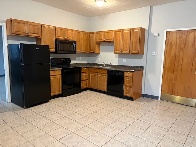 12 Willow St #107