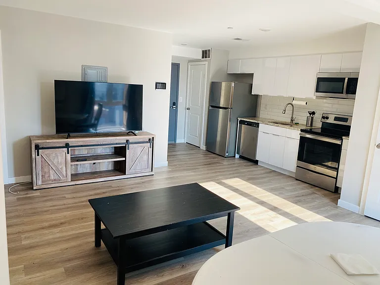 2807 S 11th St #2A — Photo 3