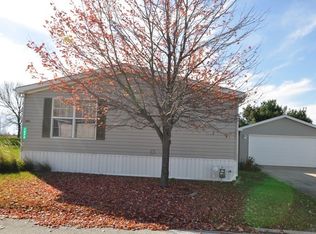 1093 Apple Ln, Manteno, IL 60950
