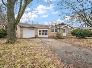 6 Dawn Ave, Paxton, IL 60957