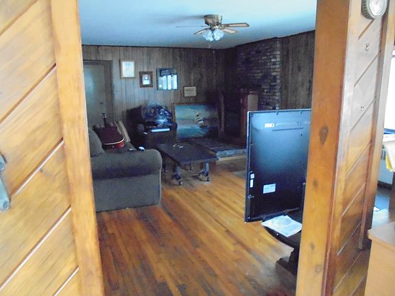 4th image of 33 Jefferson Pl