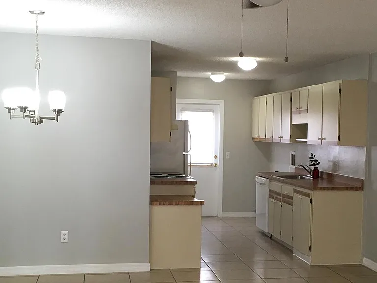 509 E Rosewood Ln #509 — Photo 7
