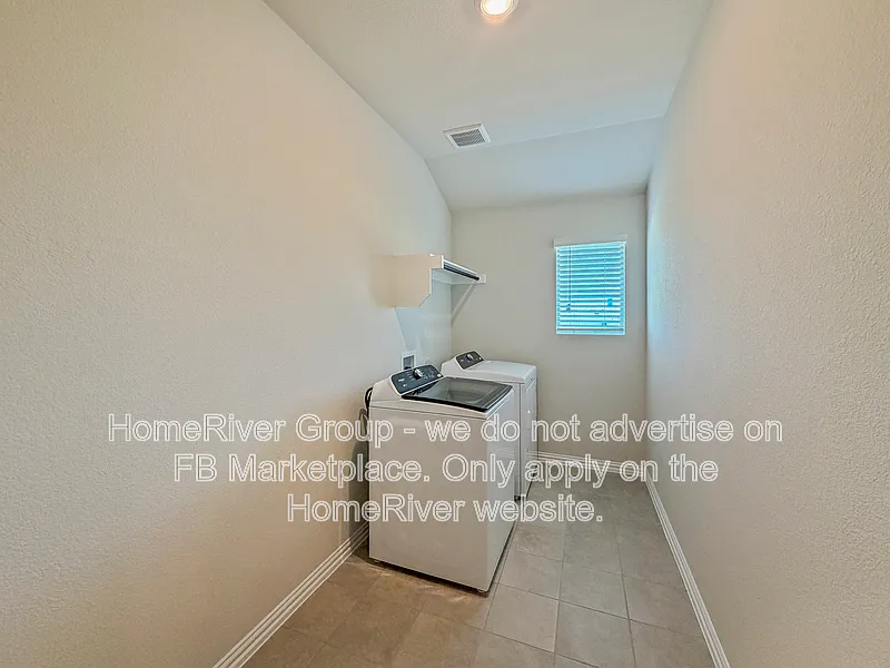 4 bed, 3.0 bath, 2059 sqft, $2,650 — Photo 4