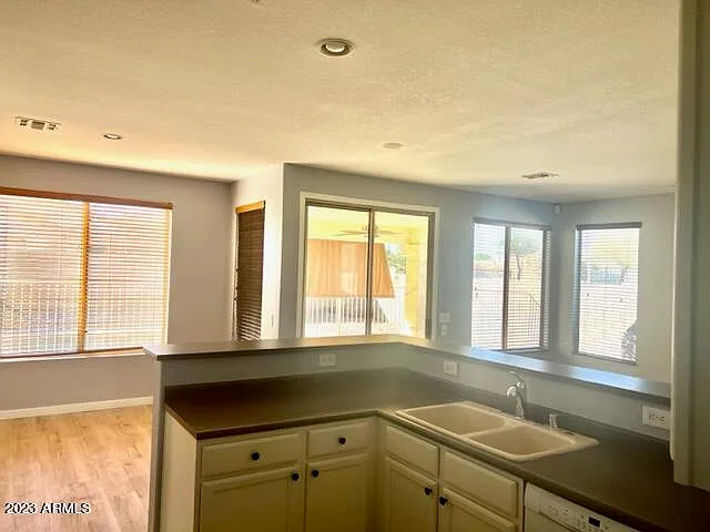 1481 W Hawk Way — Photo 5