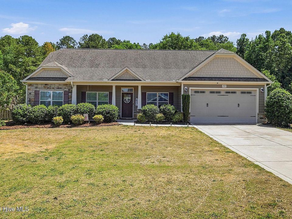 1st image of 207 Brightleaf Drive