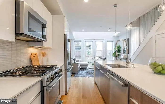 628 I St NE #3 — Photo 4