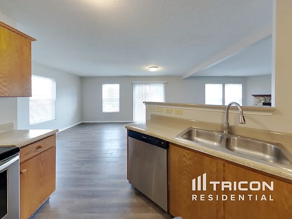 5th image of 7811 Amadeus Dr