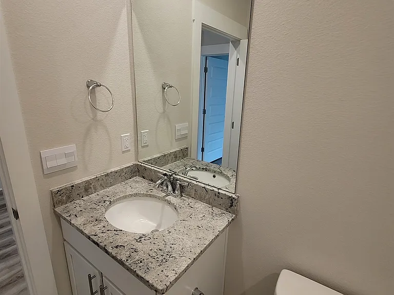 1045 Hayward Loop — Photo 9