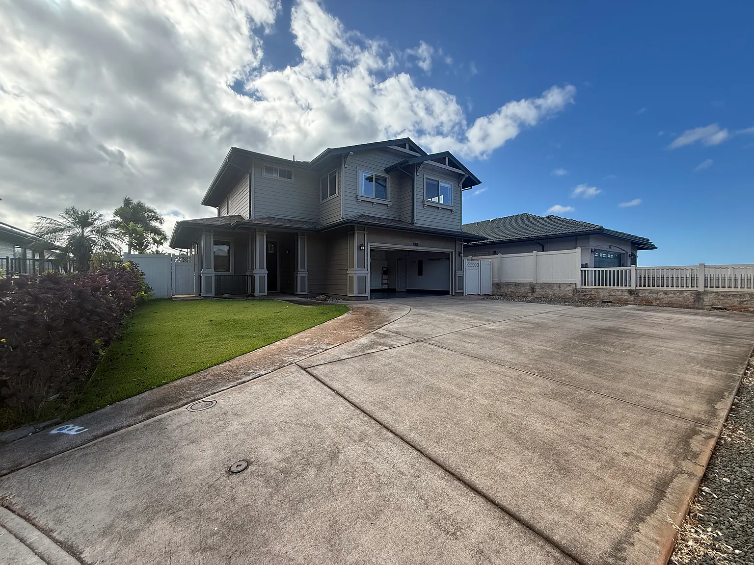4 bed, 2.5 bath, 1588 sqft, $4,480 — Photo 1