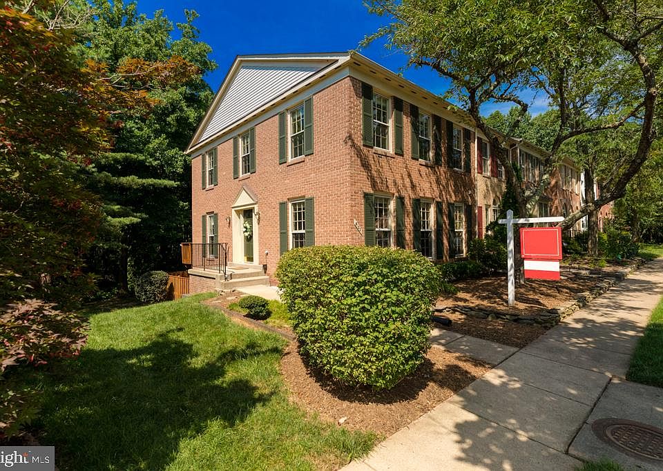 1st image of 6133 Summer Park Ln