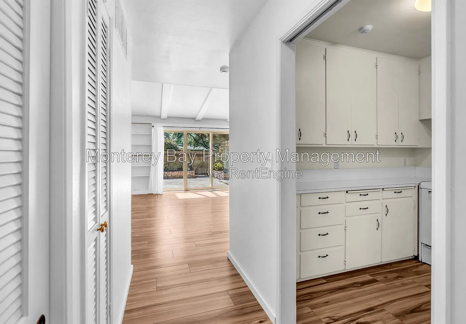 2 bed, 2.0 bath, 950 sqft, $3,550 — Photo 2