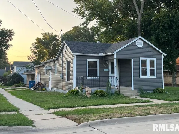 628 4th Ave, De Witt, IA 52742