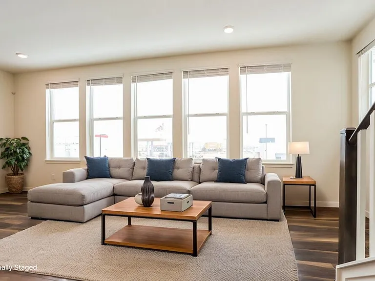 4752 N Tower Ct — Photo 5