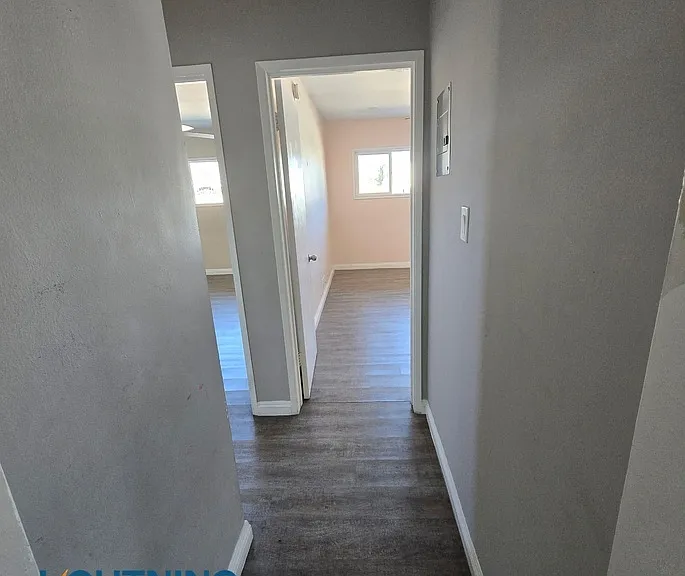 230 S Coronado St #29 — Photo 4