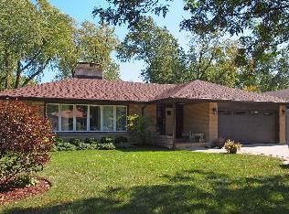 3 N William St, Mount Prospect, IL 60056