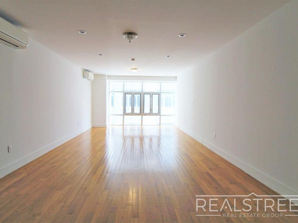9002 Queens Blvd APT 627
