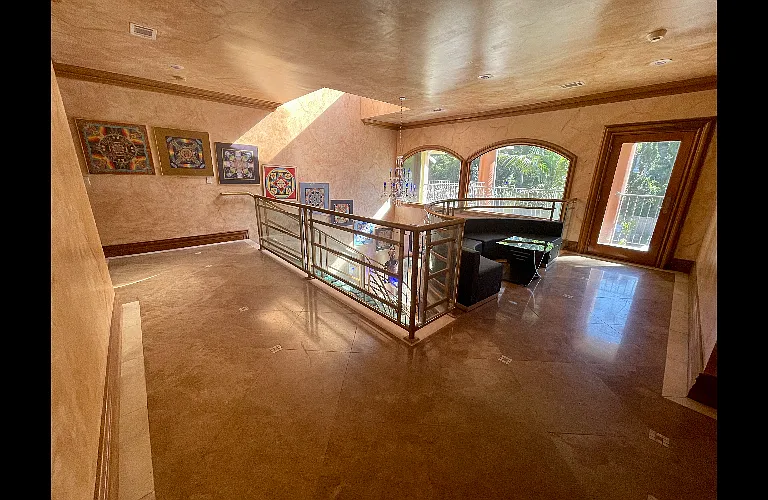 4266 Hillcrest Dr — Photo 12