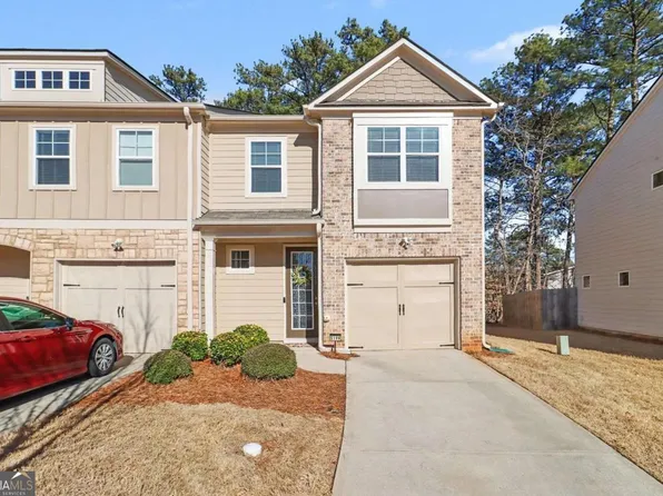 5199 Madeline Pl, Stone Mountain, GA 30083