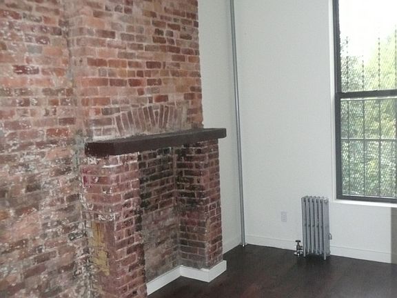 5th image of 308 Tompkins Ave APT 3