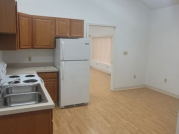 5th image of 22 8th St #13
