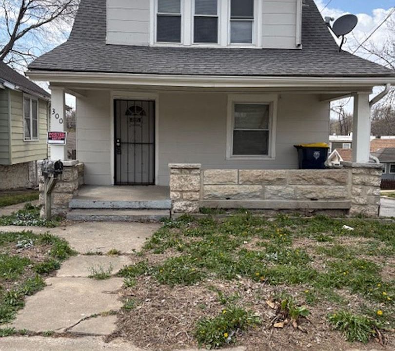 1st image of 300 Bellaire Ave