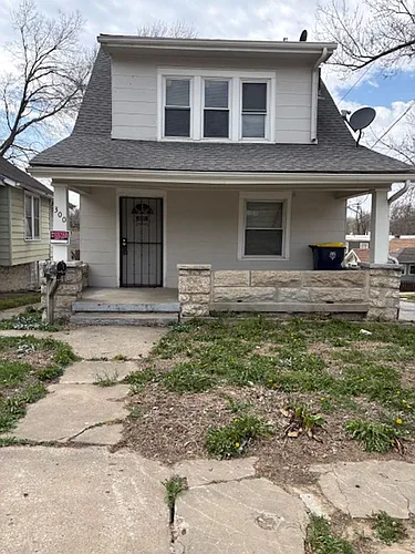 300 Bellaire Ave Photo 1