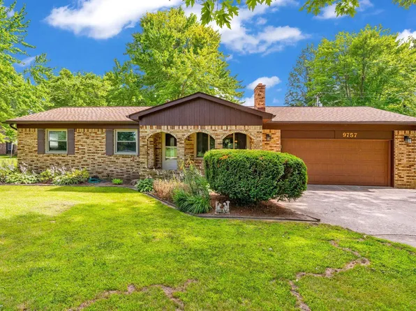 9757 Bartel Rd, Columbus, MI 48063