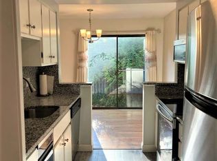 8 Drummer Boy Way, Lexington, MA 02420