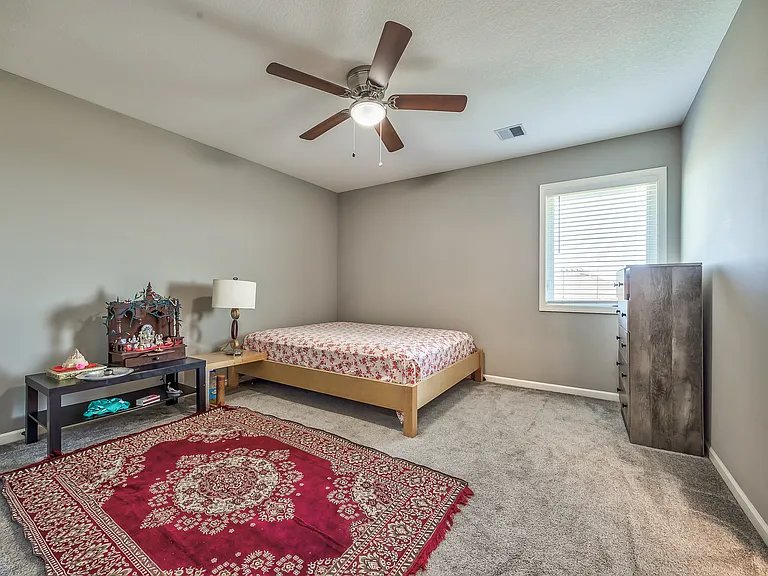 8135 NW 90th Ter — Photo 27