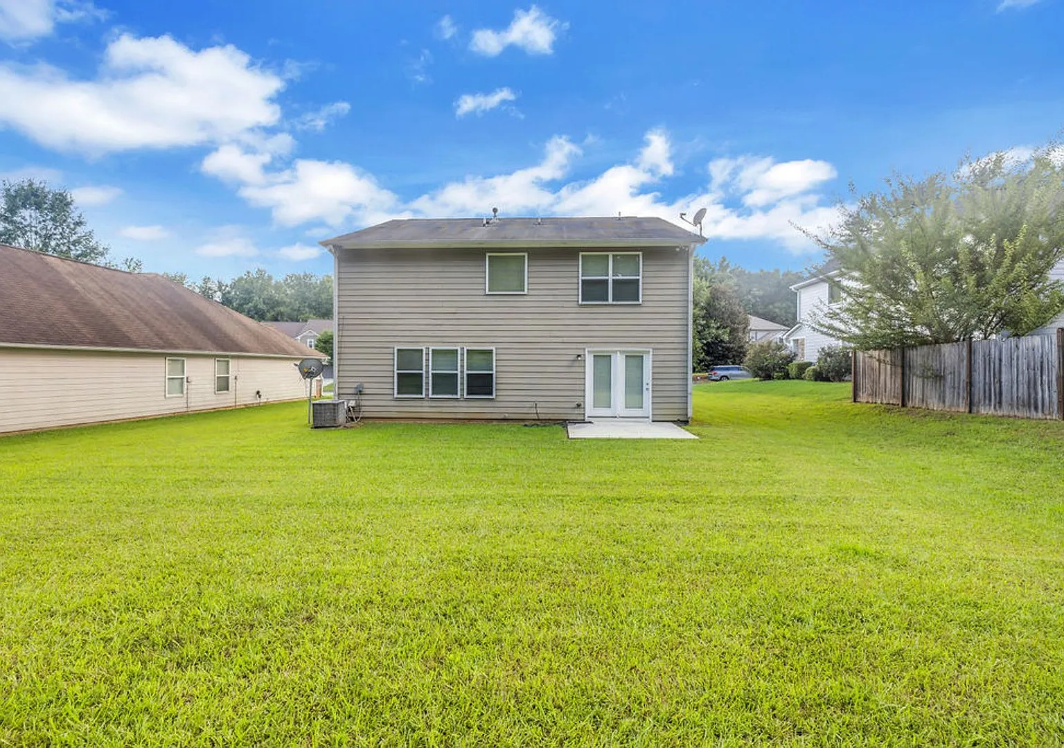 Price Drop 3 Bedroom 2.5 Bath South Fulton Home!! — Photo 4