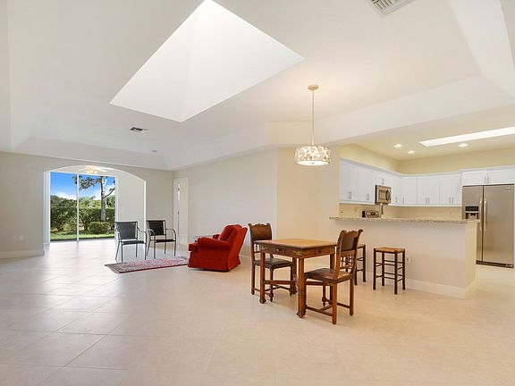 3rd image of 12538 Crystal Pointe Dr APT C