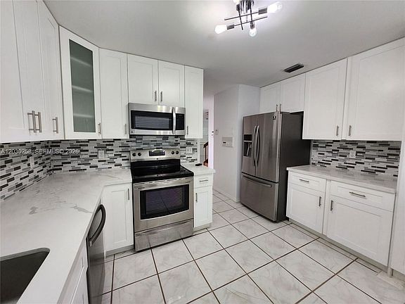 5th image of 3332 Orinoco Ln #3332
