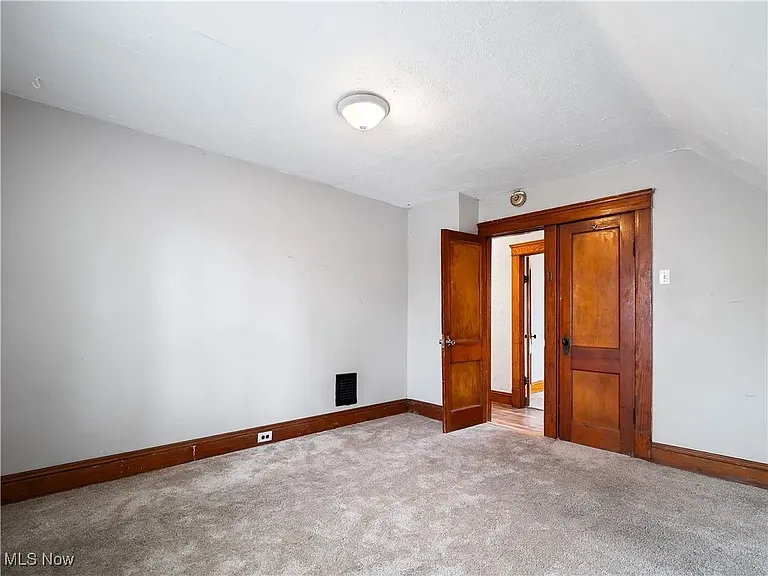 1821 Kenneth Ave — Photo 12