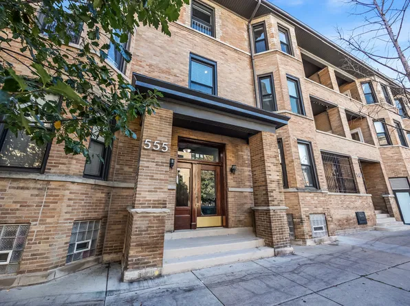 555 W Briar Pl APT 302, Chicago, IL 60657