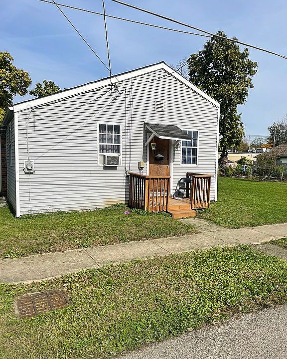 1st image of 24 Leslie Ave