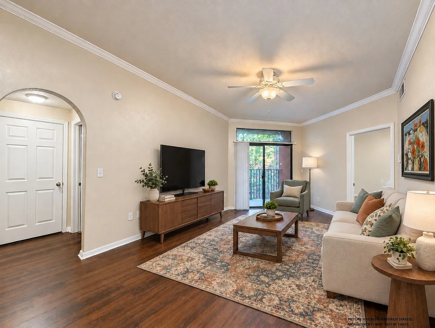 2x2 1042 square feet with balcony — Photo 1