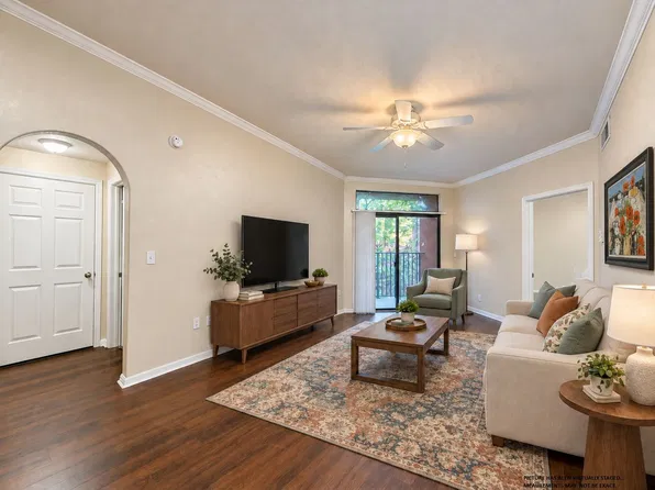 911 N Orange Ave, Orlando, FL