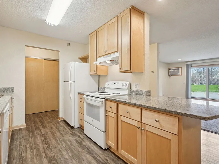 Park Place Apartments in Burnsville — Photo 49