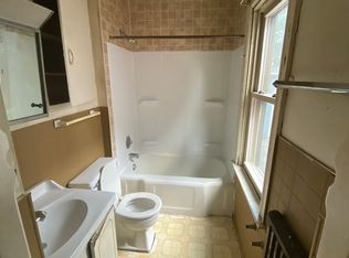 237 N 11th St APT 1, Allentown, PA 18102