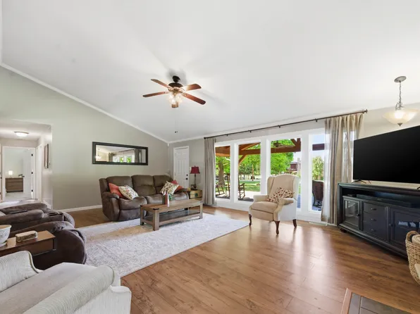2925 N Jackson Blvd, Derby, KS 67037