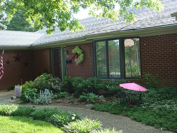 Sidewalk to Entrance